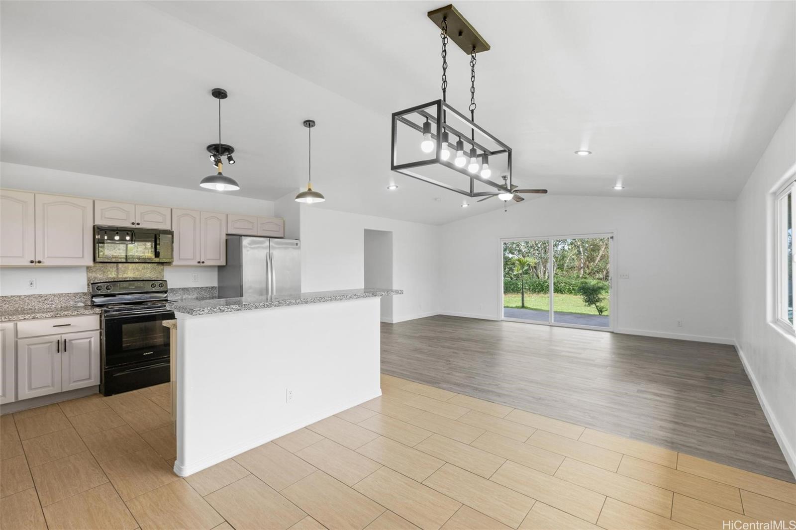 16-2095 Tradewind Dr.  Tradewind Dr ,  home - photo 2 of 25