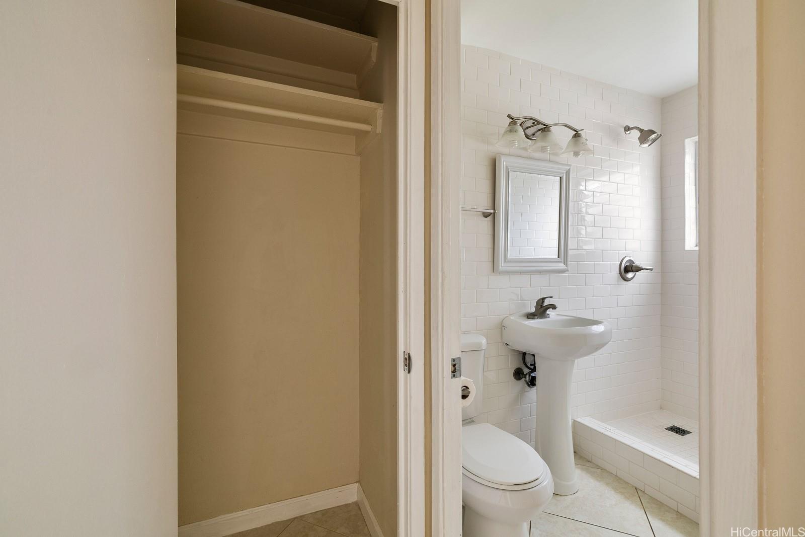 Marina Gardens condo # 202, Honolulu, Hawaii - photo 11 of 23