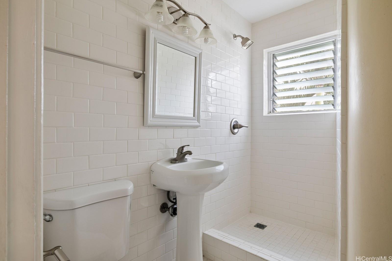 Marina Gardens condo # 202, Honolulu, Hawaii - photo 12 of 23