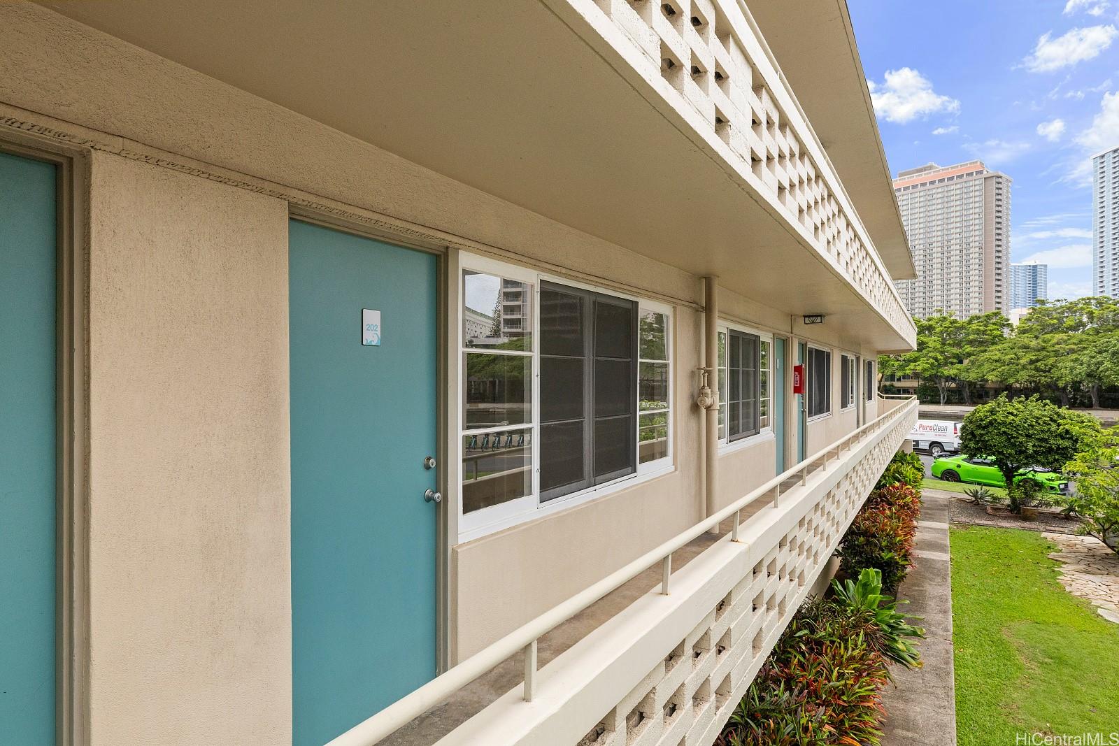 Marina Gardens condo # 202, Honolulu, Hawaii - photo 14 of 23