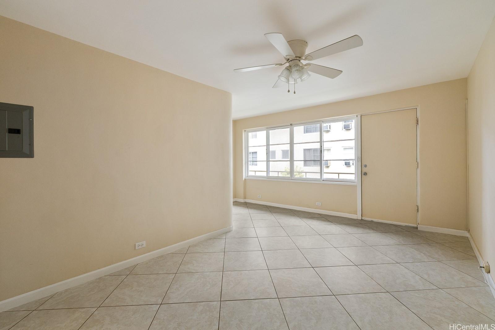 Marina Gardens condo # 202, Honolulu, Hawaii - photo 3 of 23