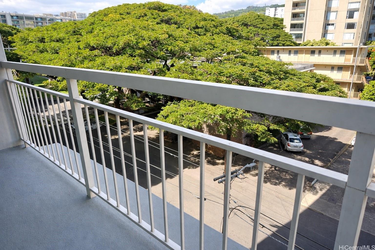 Punahou Tower condo # 402, Honolulu, Hawaii - photo 5 of 20