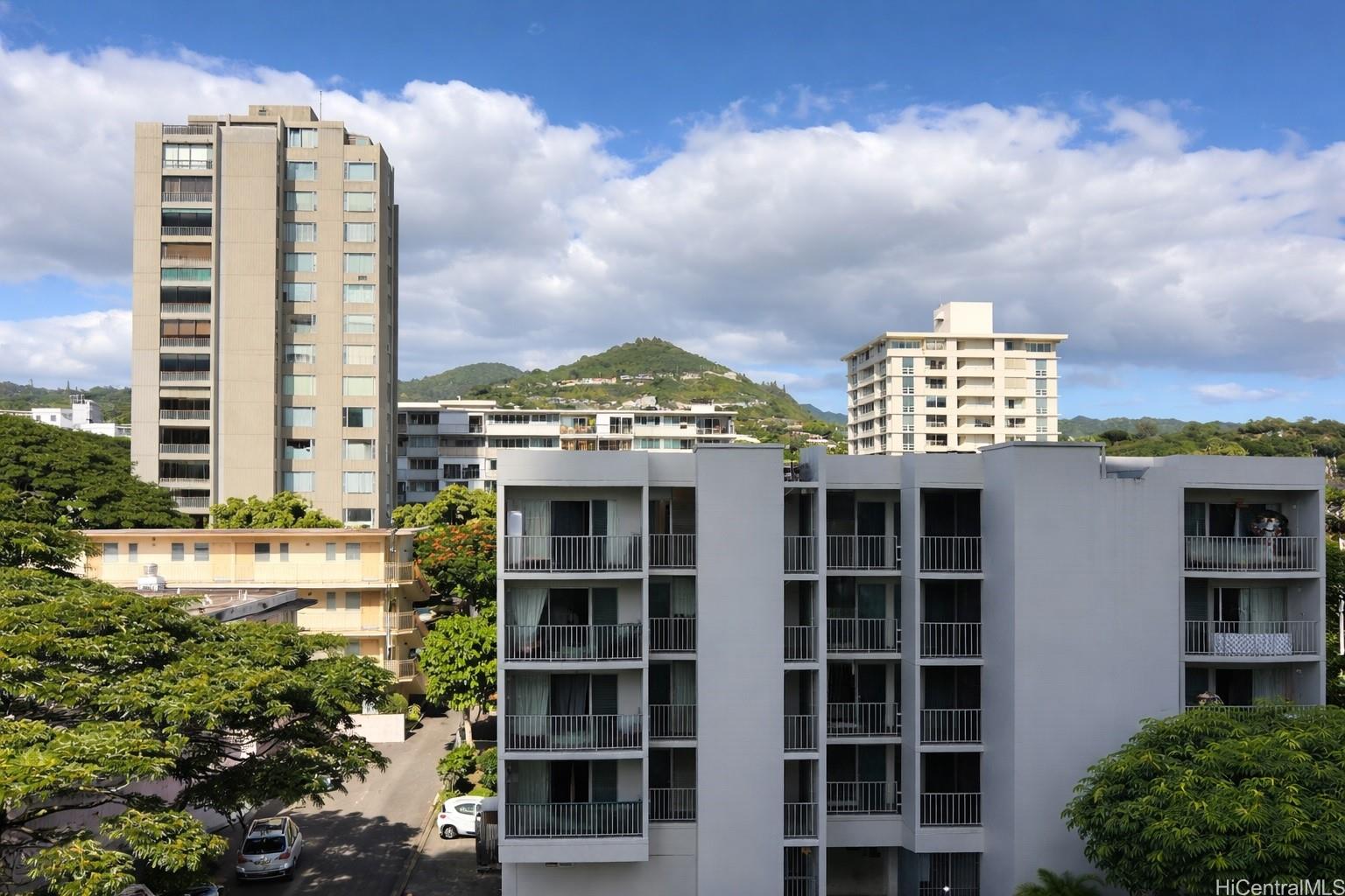 Punahou Tower condo # 402, Honolulu, Hawaii - photo 6 of 20