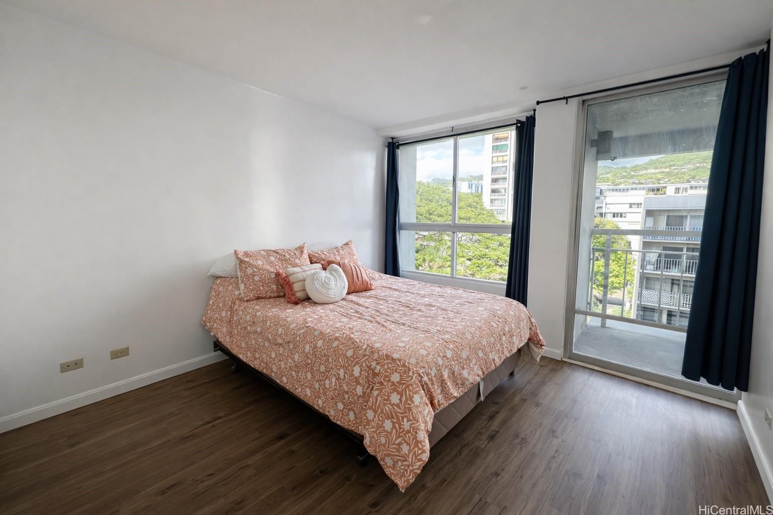 Punahou Tower condo # 402, Honolulu, Hawaii - photo 9 of 20