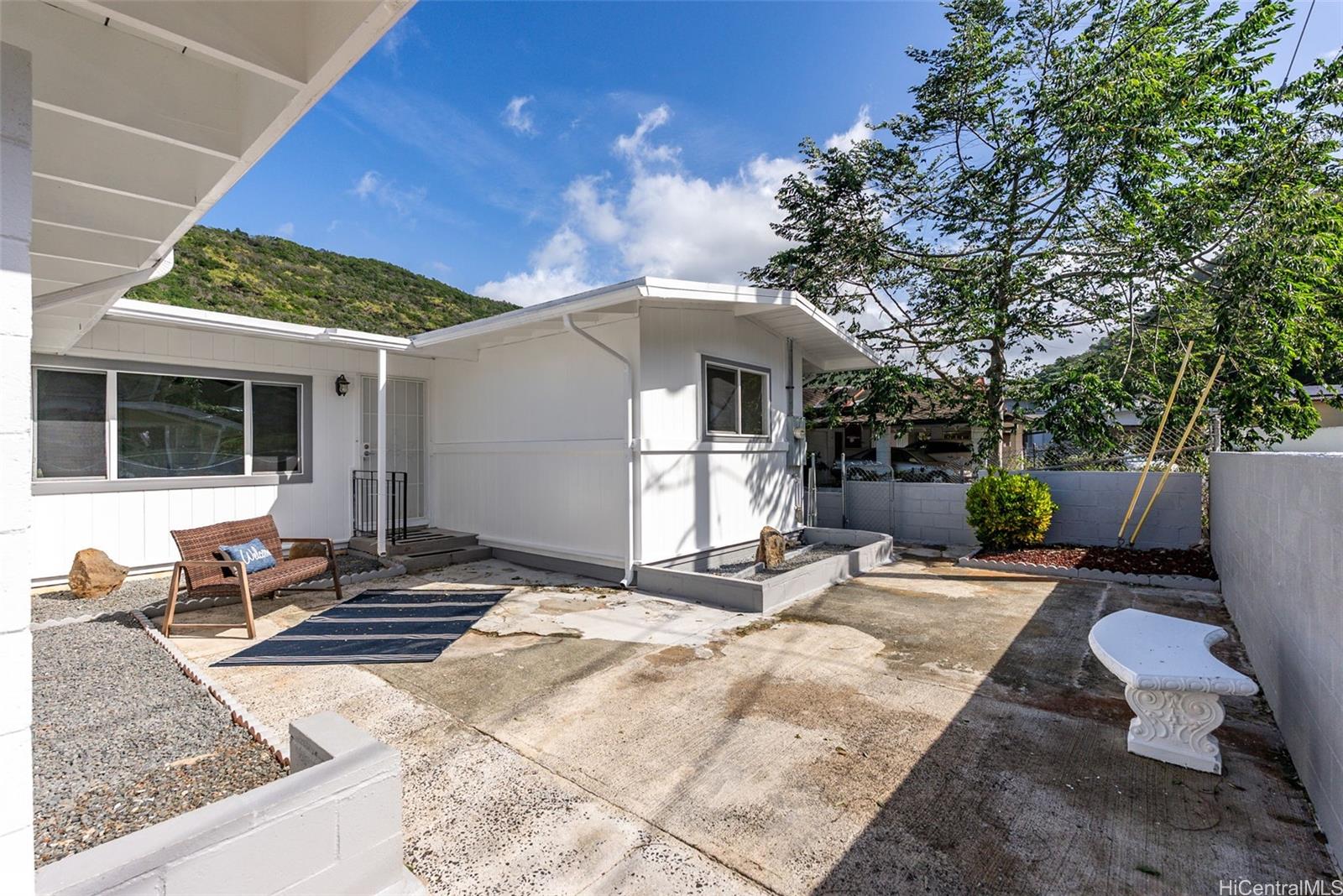 1624  Ala Makani Place Moanalua Valley, Honolulu home - photo 20 of 25