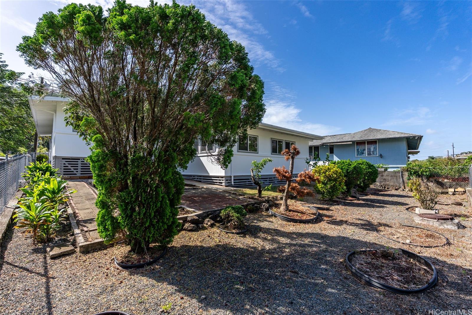 1624  Ala Makani Place Moanalua Valley, Honolulu home - photo 24 of 25