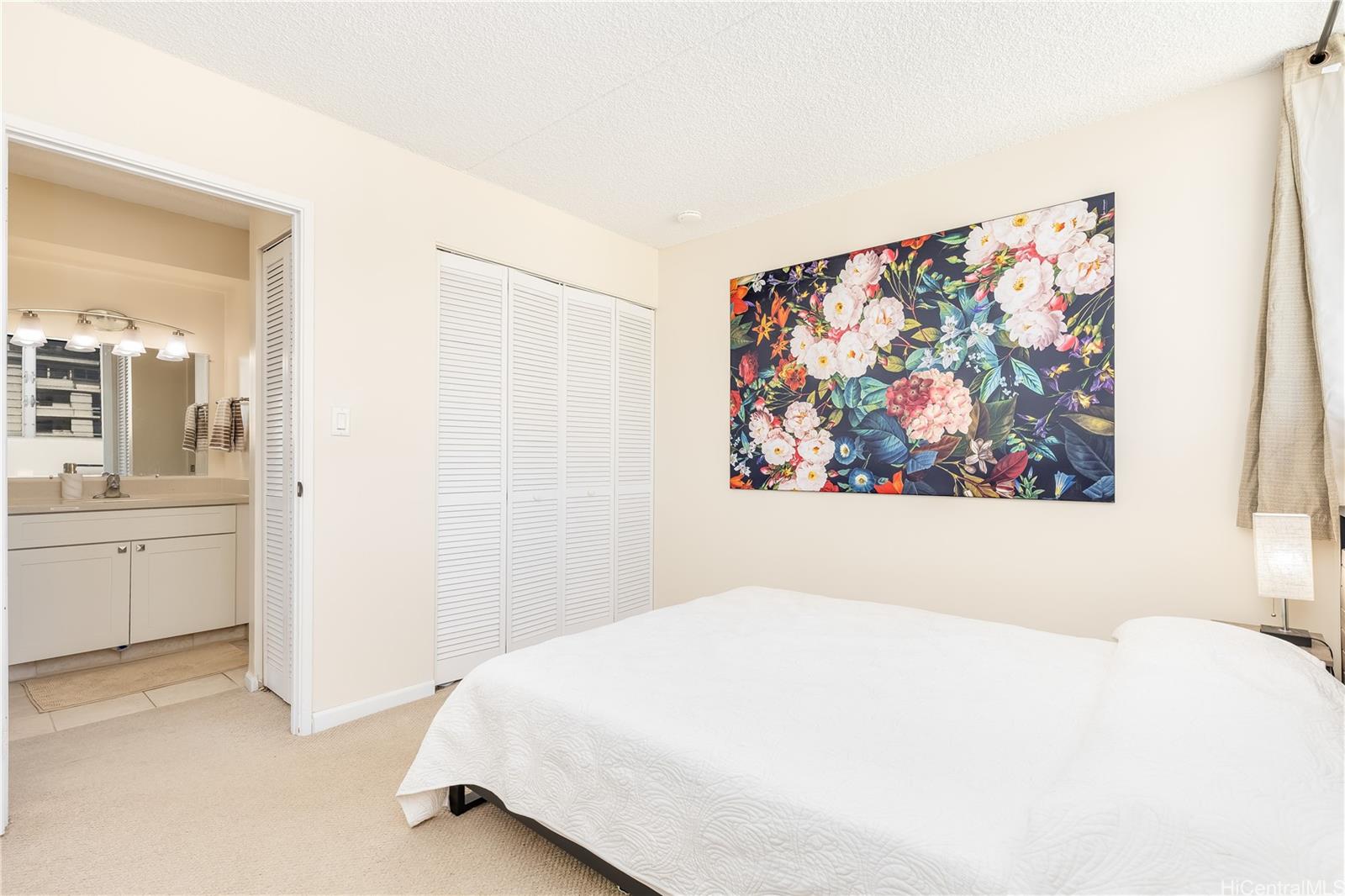 Pulelehua condo # 1001, Honolulu, Hawaii - photo 11 of 17