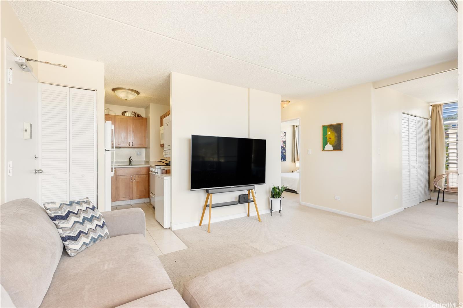 Pulelehua condo # 1001, Honolulu, Hawaii - photo 5 of 17