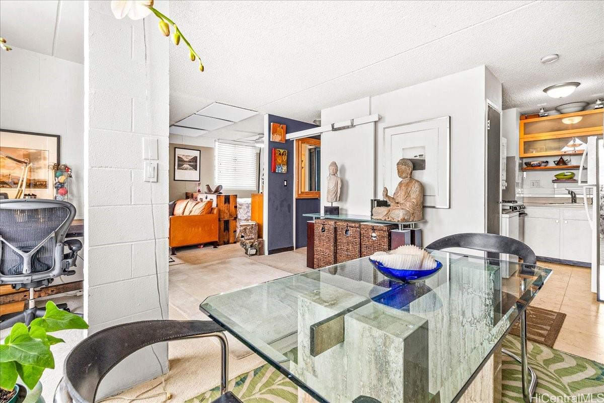 Pulelehua condo # 1104, Honolulu, Hawaii - photo 4 of 25