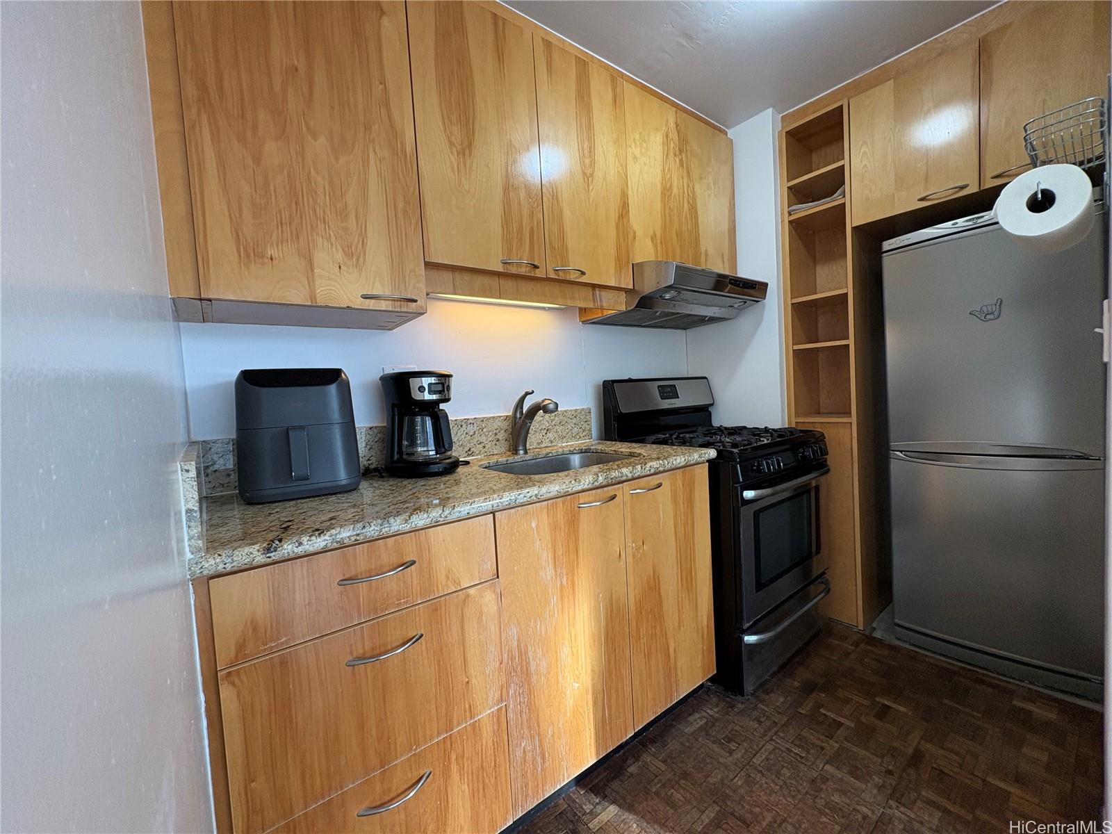 Pulelehua condo # 303, Honolulu, Hawaii - photo 2 of 8