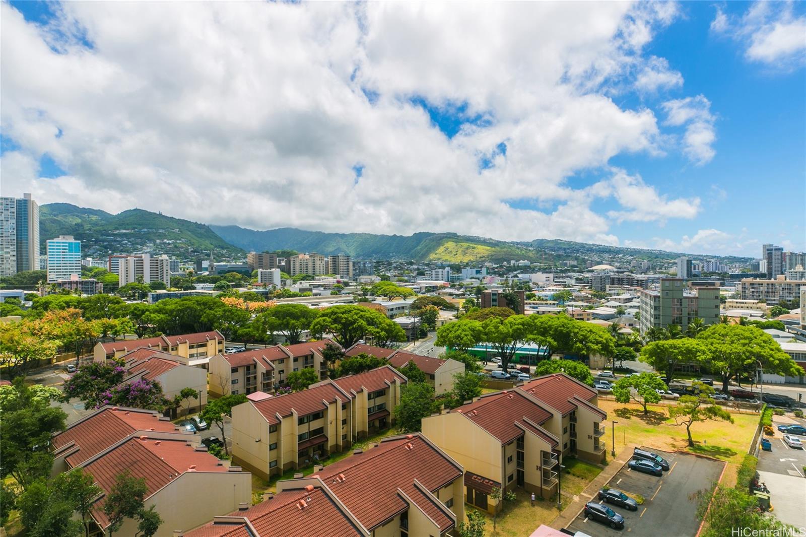 Kapiolani Townhouse condo # 1208, Honolulu, Hawaii - photo 6 of 25