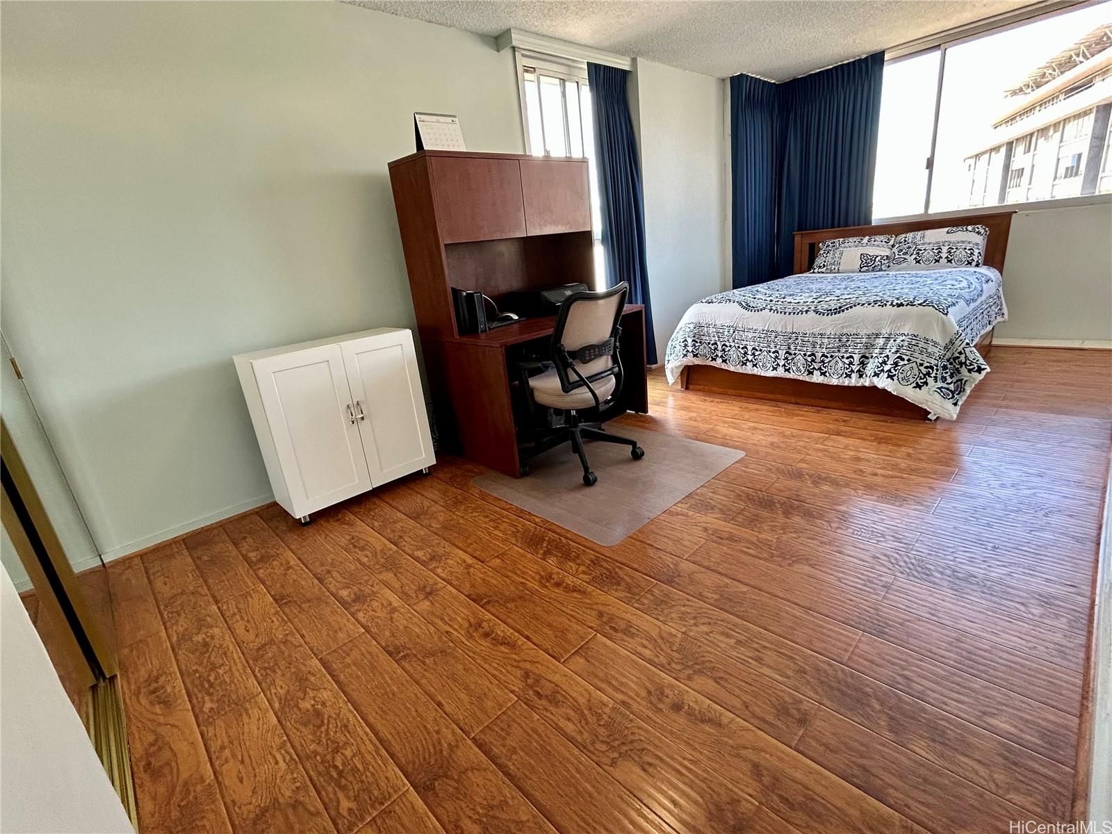 Kapiolani Townhouse condo # 1208, Honolulu, Hawaii - photo 6 of 12