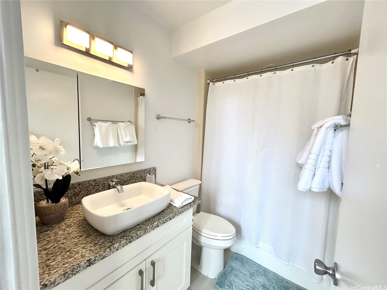 Kapiolani Townhouse condo # 1208, Honolulu, Hawaii - photo 8 of 12