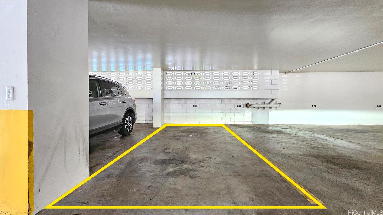 Kapiolani Townhouse condo # 304, Honolulu, Hawaii - photo 13 of 20