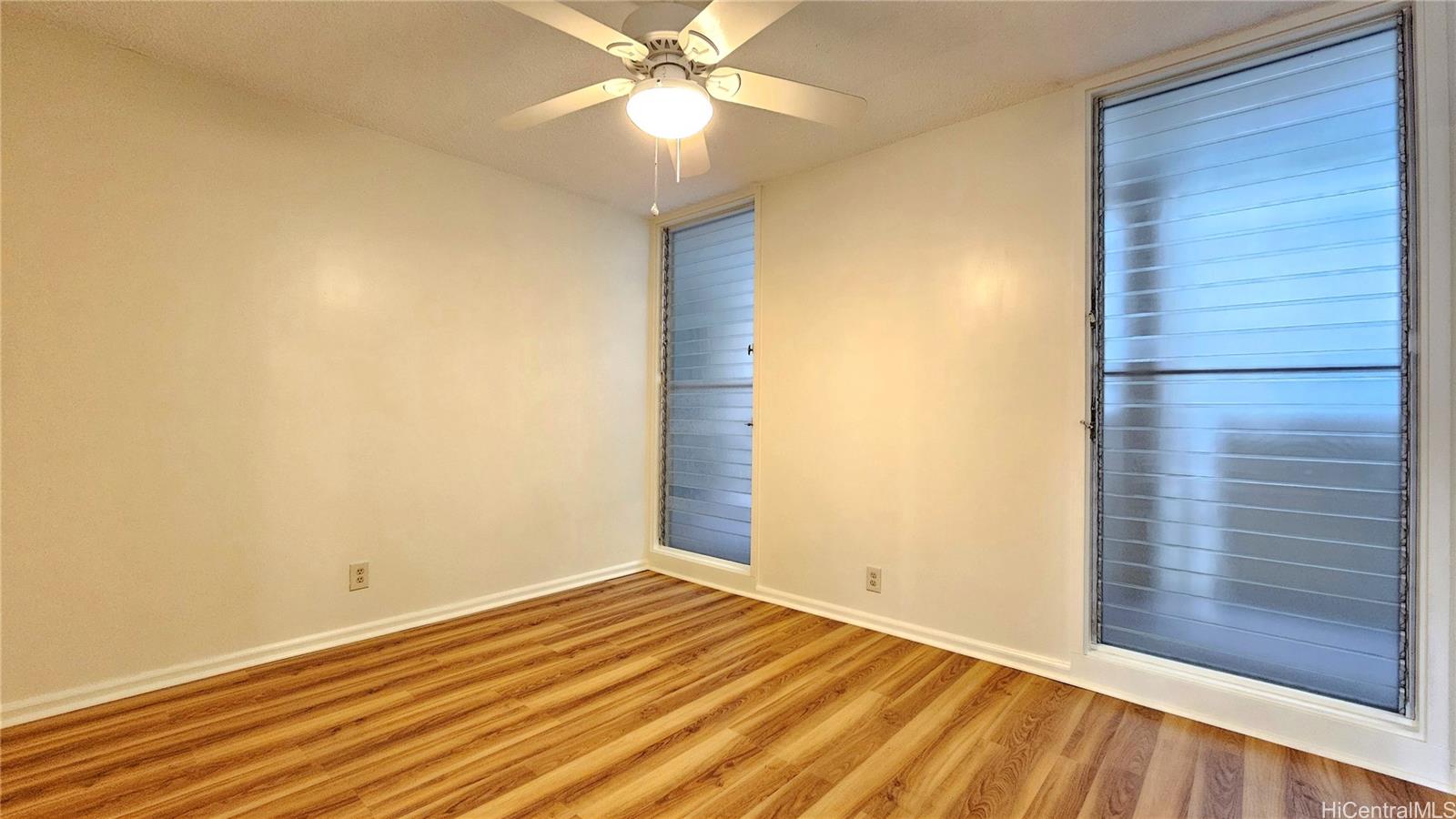 Kapiolani Townhouse condo # 304, Honolulu, Hawaii - photo 17 of 20