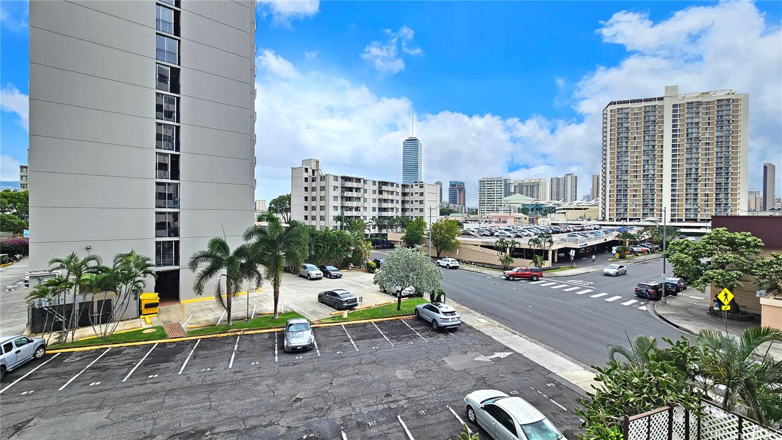 Kapiolani Townhouse condo # 304, Honolulu, Hawaii - photo 10 of 20