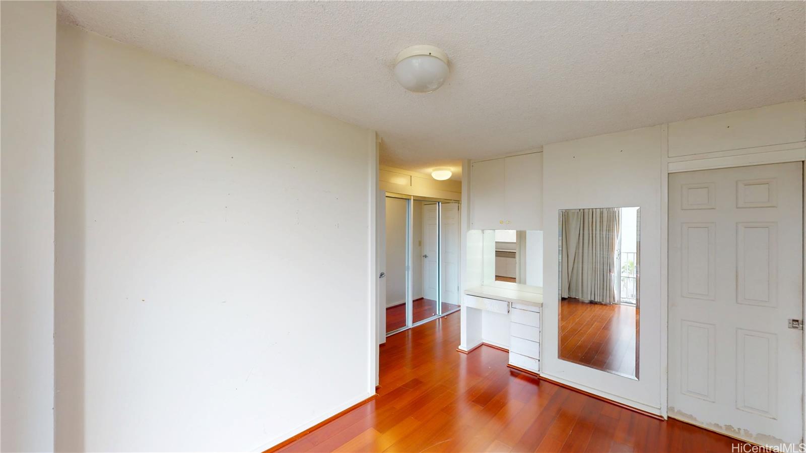 Kapiolani Townhouse condo # 306, Honolulu, Hawaii - photo 9 of 25