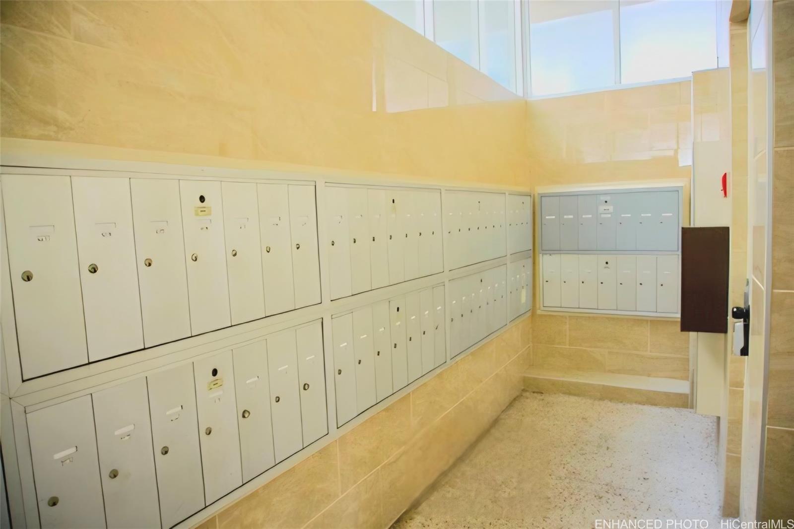 Kapiolani Townhouse condo # 507, Honolulu, Hawaii - photo 19 of 20