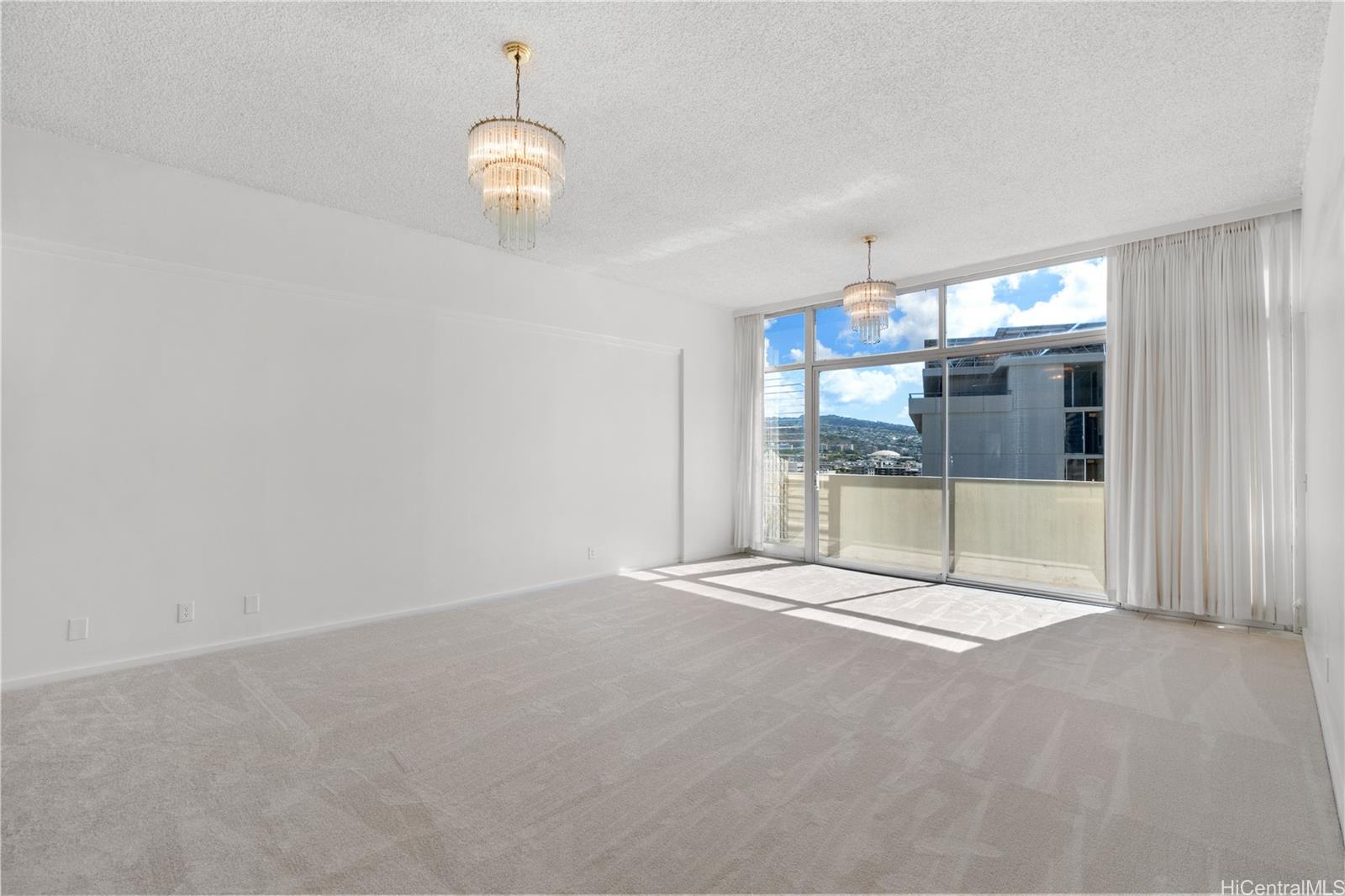 Kapiolani Townhouse condo # PHA, Honolulu, Hawaii - photo 2 of 24