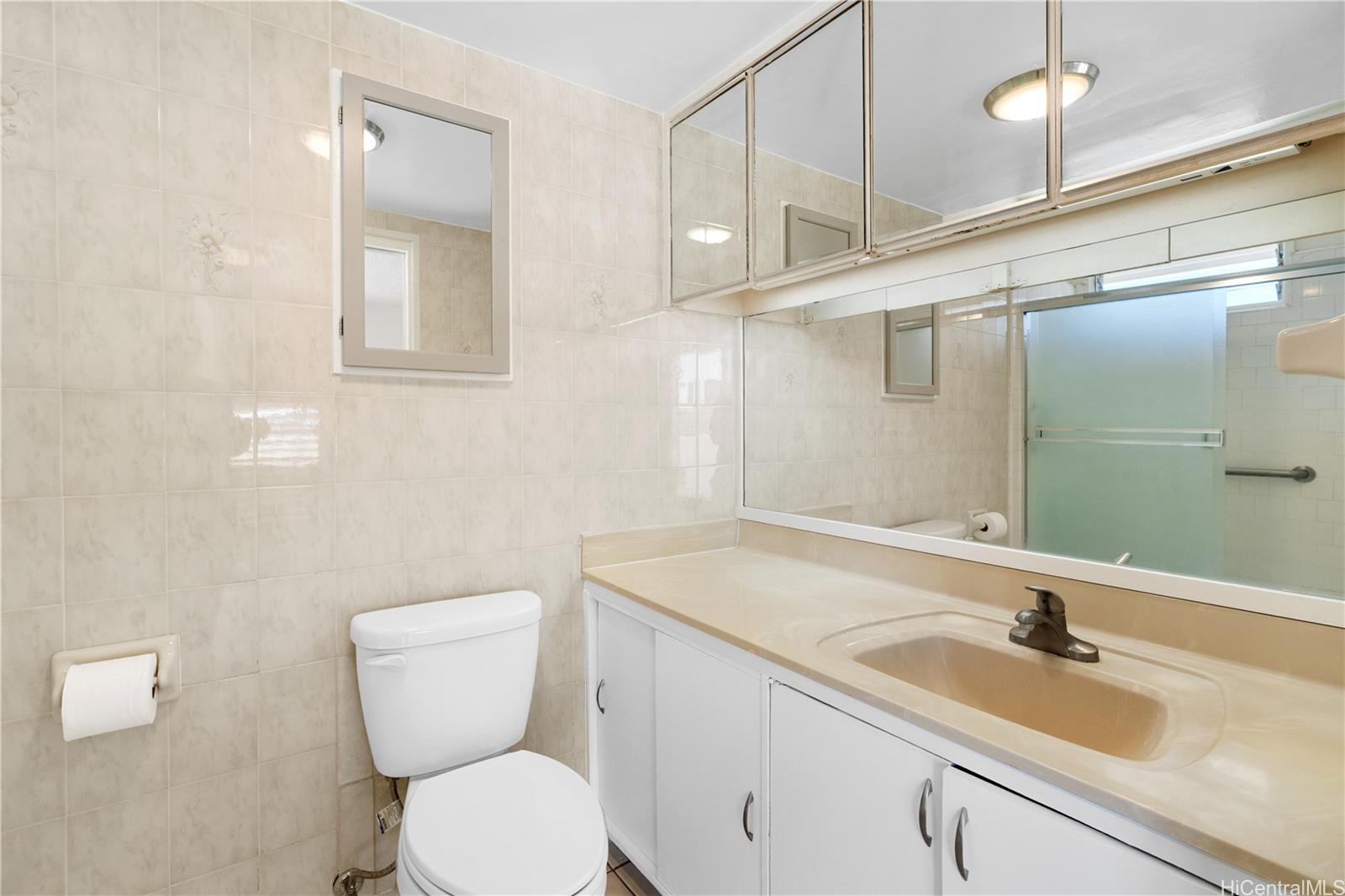 Kapiolani Townhouse condo # PHA, Honolulu, Hawaii - photo 11 of 24