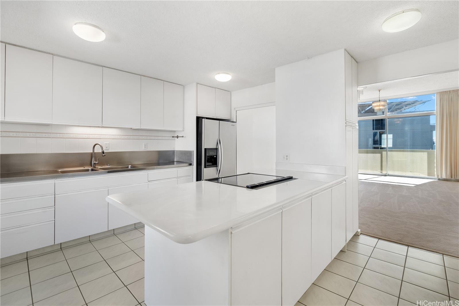 Kapiolani Townhouse condo # PHA, Honolulu, Hawaii - photo 12 of 24