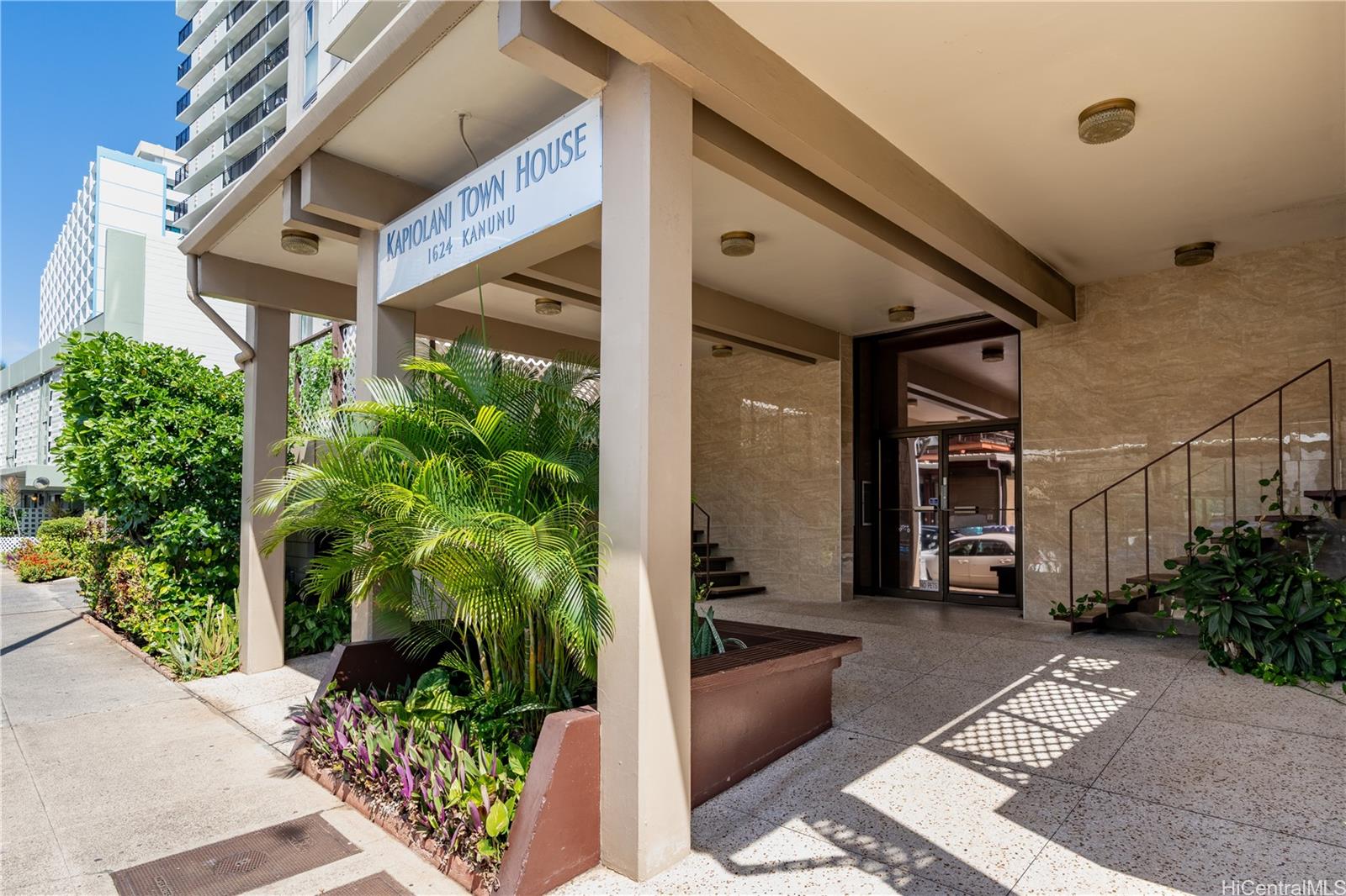 Kapiolani Townhouse condo # PHA, Honolulu, Hawaii - photo 23 of 24