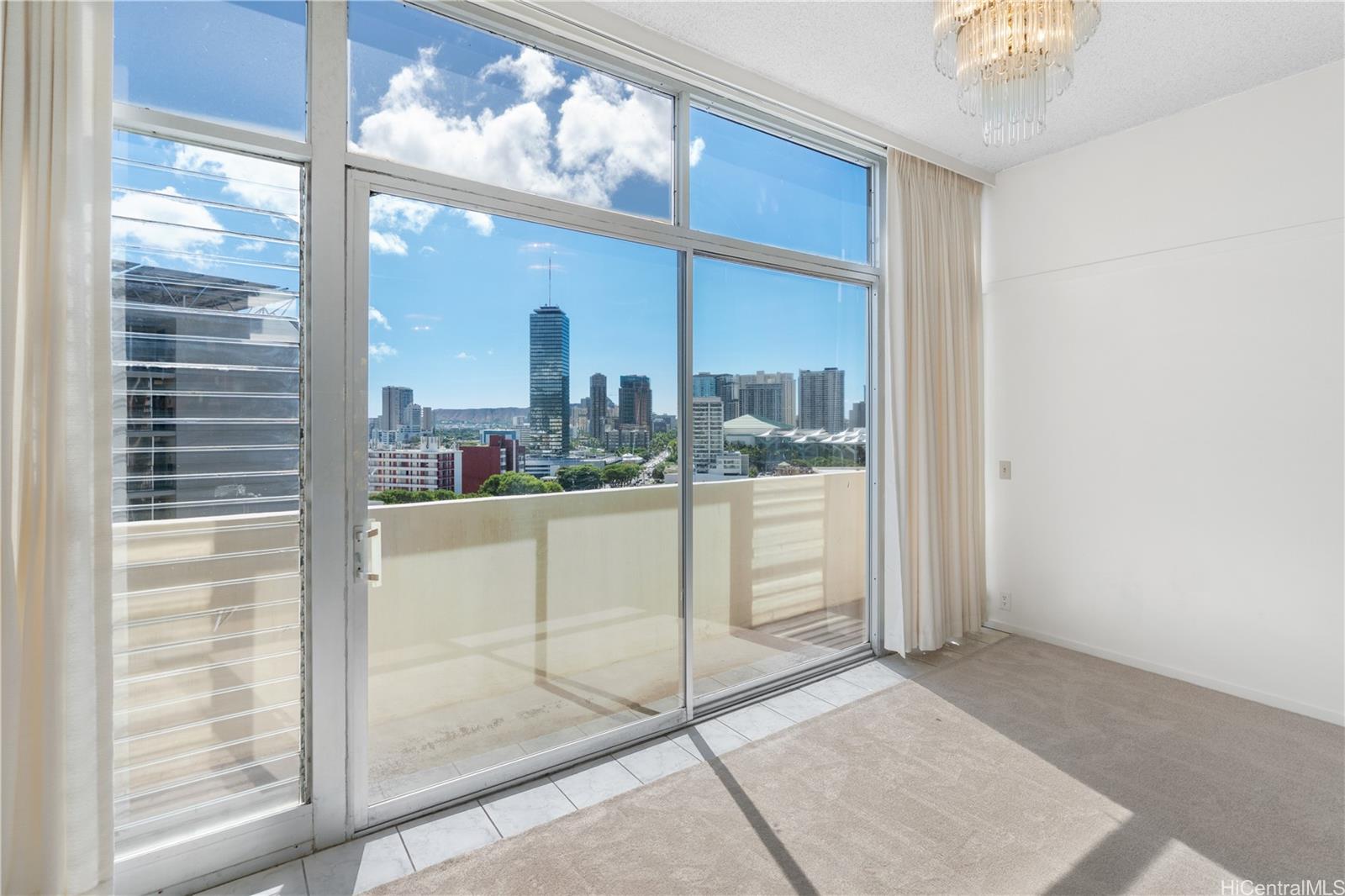 Kapiolani Townhouse condo # PHA, Honolulu, Hawaii - photo 5 of 24