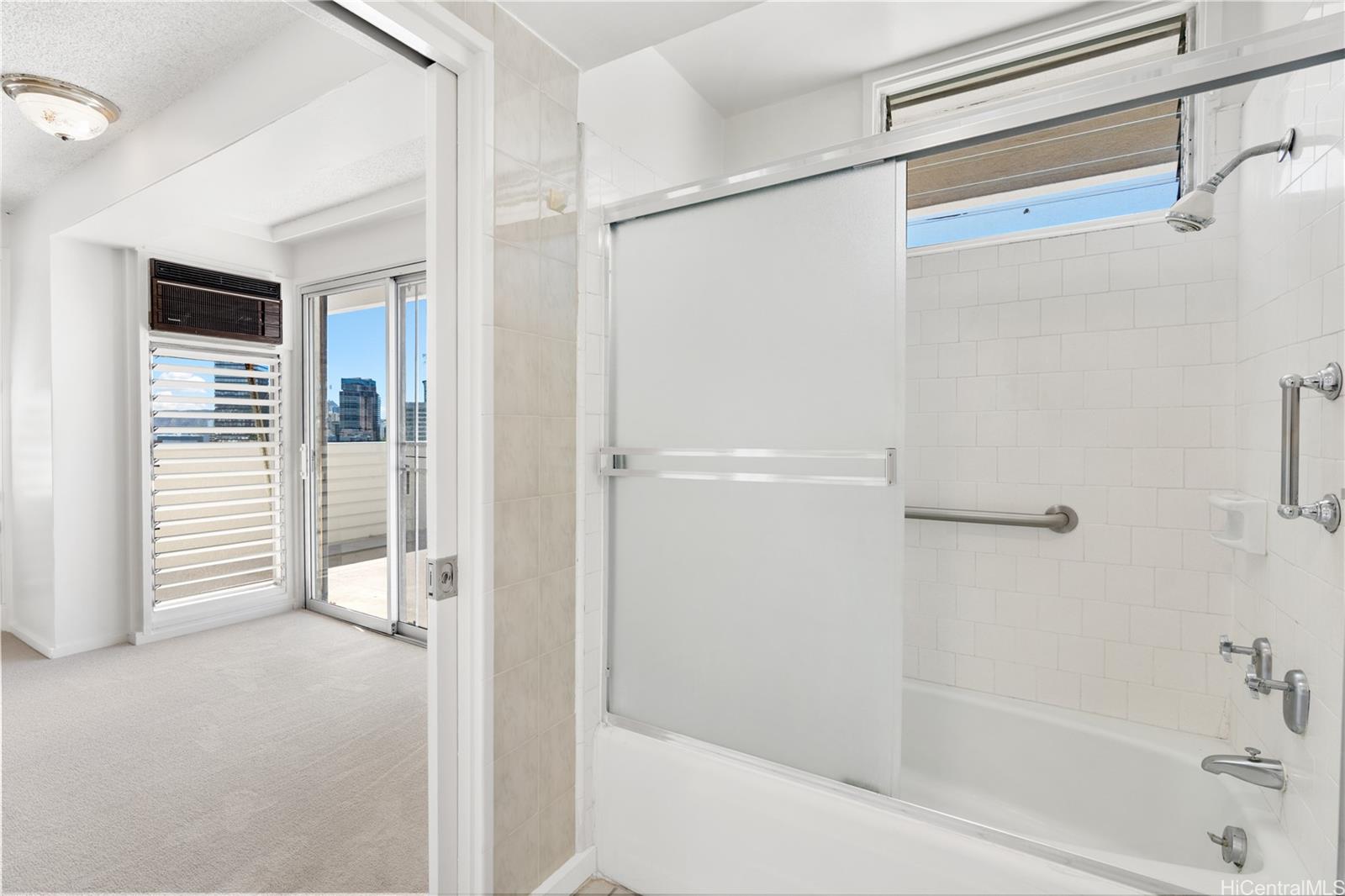 Kapiolani Townhouse condo # PHA, Honolulu, Hawaii - photo 10 of 24