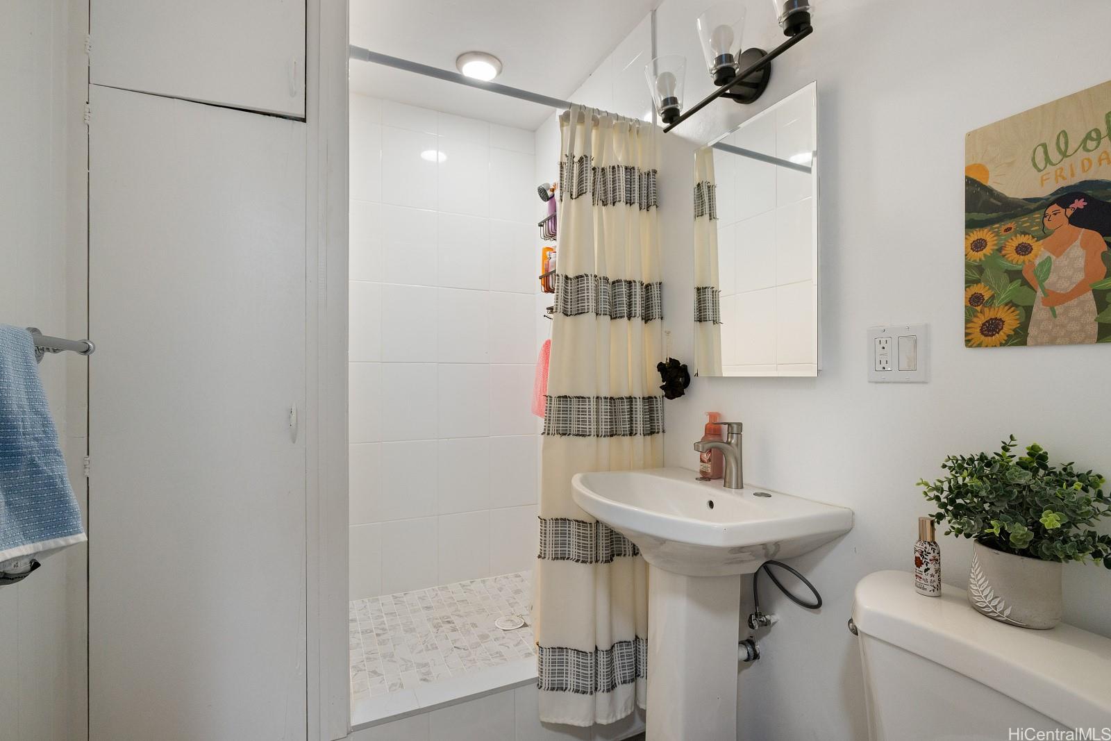 1624 Liholiho Street Honolulu - Multi-family - photo 7 of 22