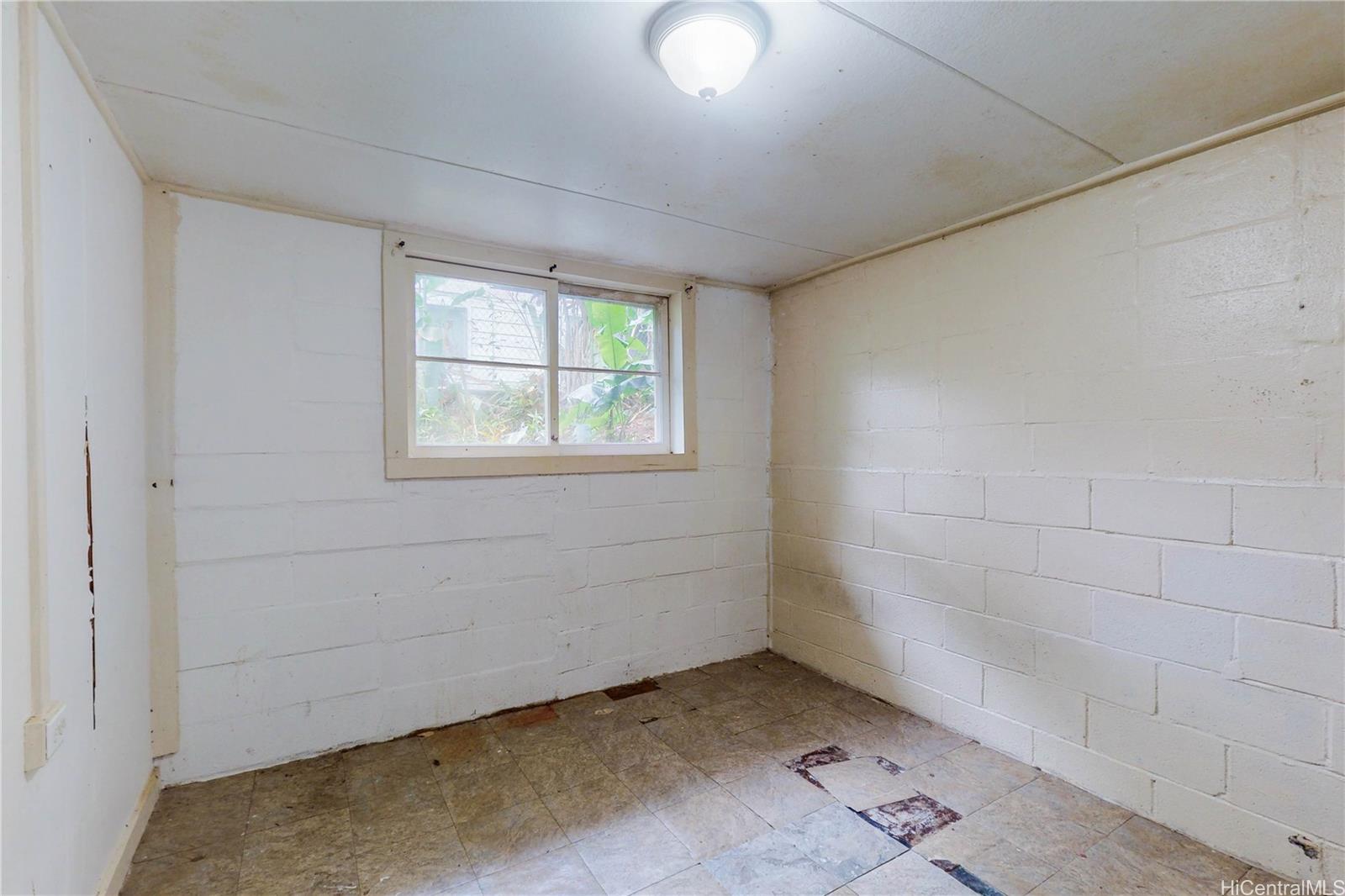 1625  Kalaepaa Drive Kalihi Valley, Honolulu home - photo 20 of 25