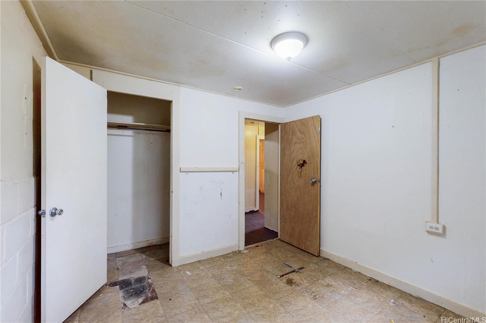 1625  Kalaepaa Drive Kalihi Valley, Honolulu home - photo 22 of 25