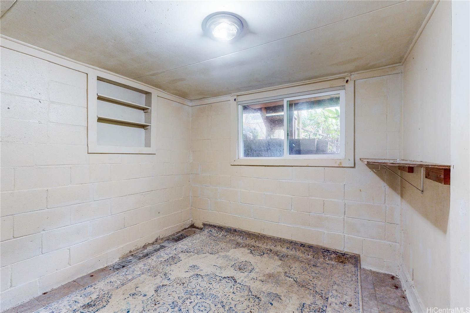 1625  Kalaepaa Drive Kalihi Valley, Honolulu home - photo 23 of 25