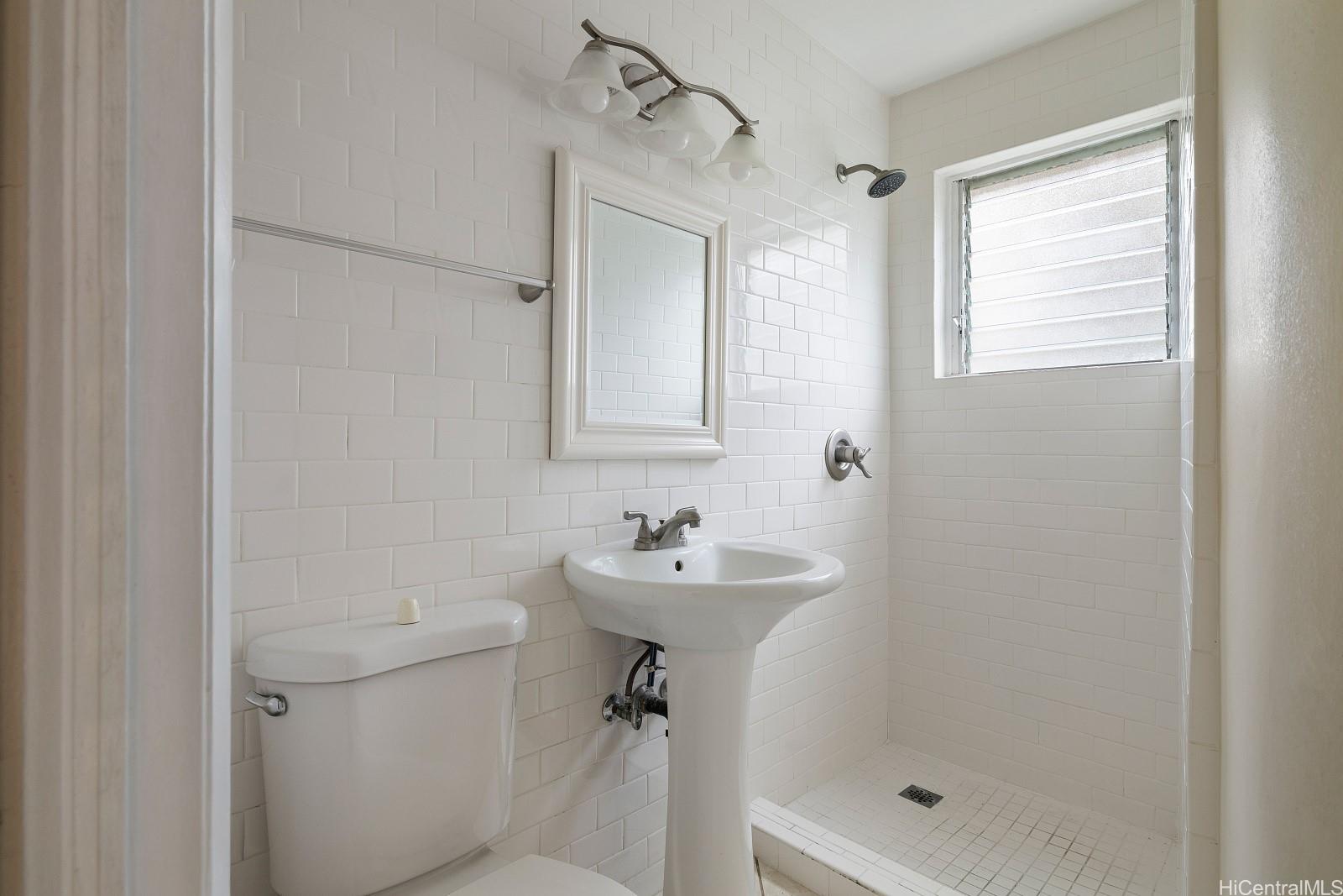 Marina Gardens condo # 104, Honolulu, Hawaii - photo 14 of 24