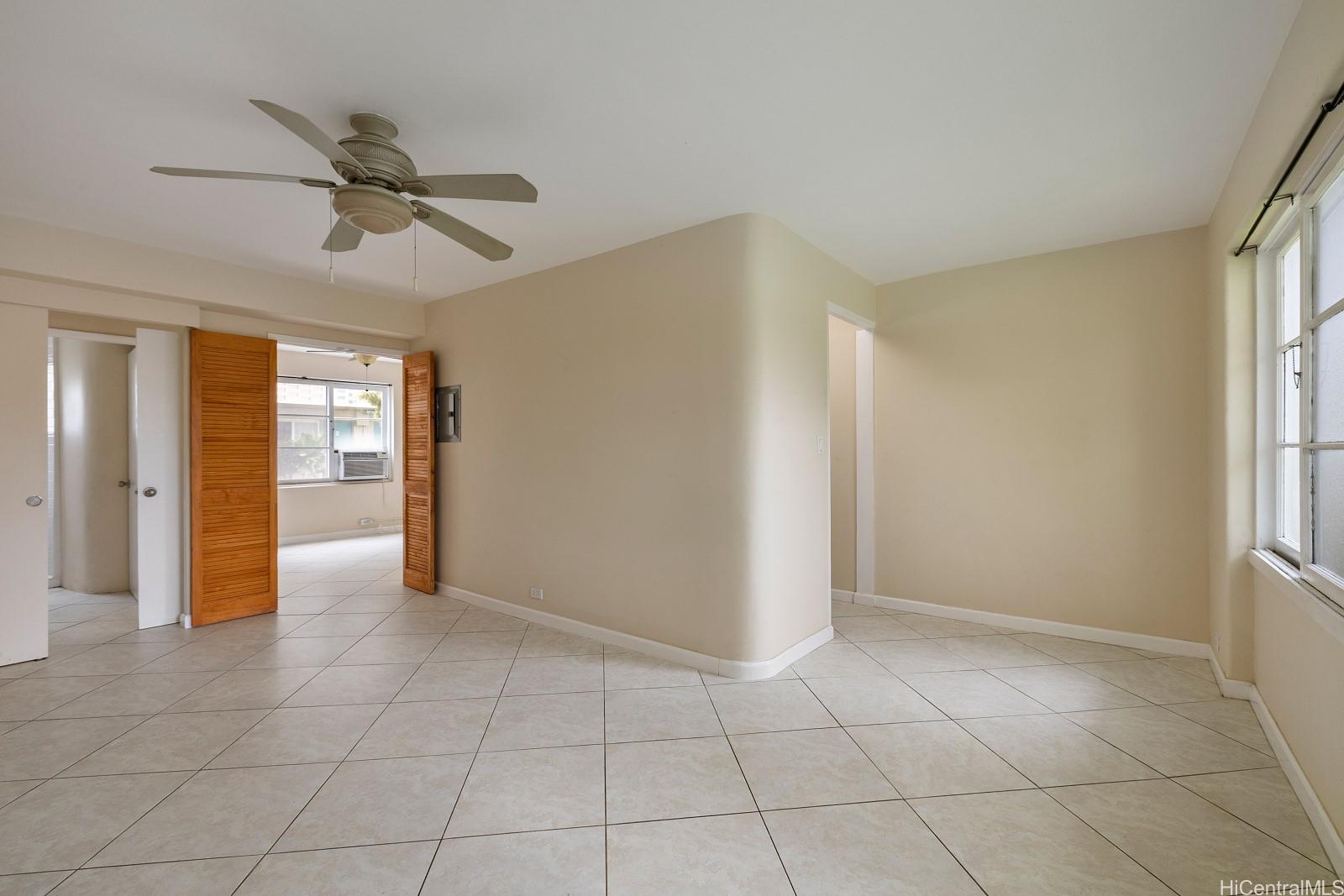 Marina Gardens condo # 104, Honolulu, Hawaii - photo 3 of 24