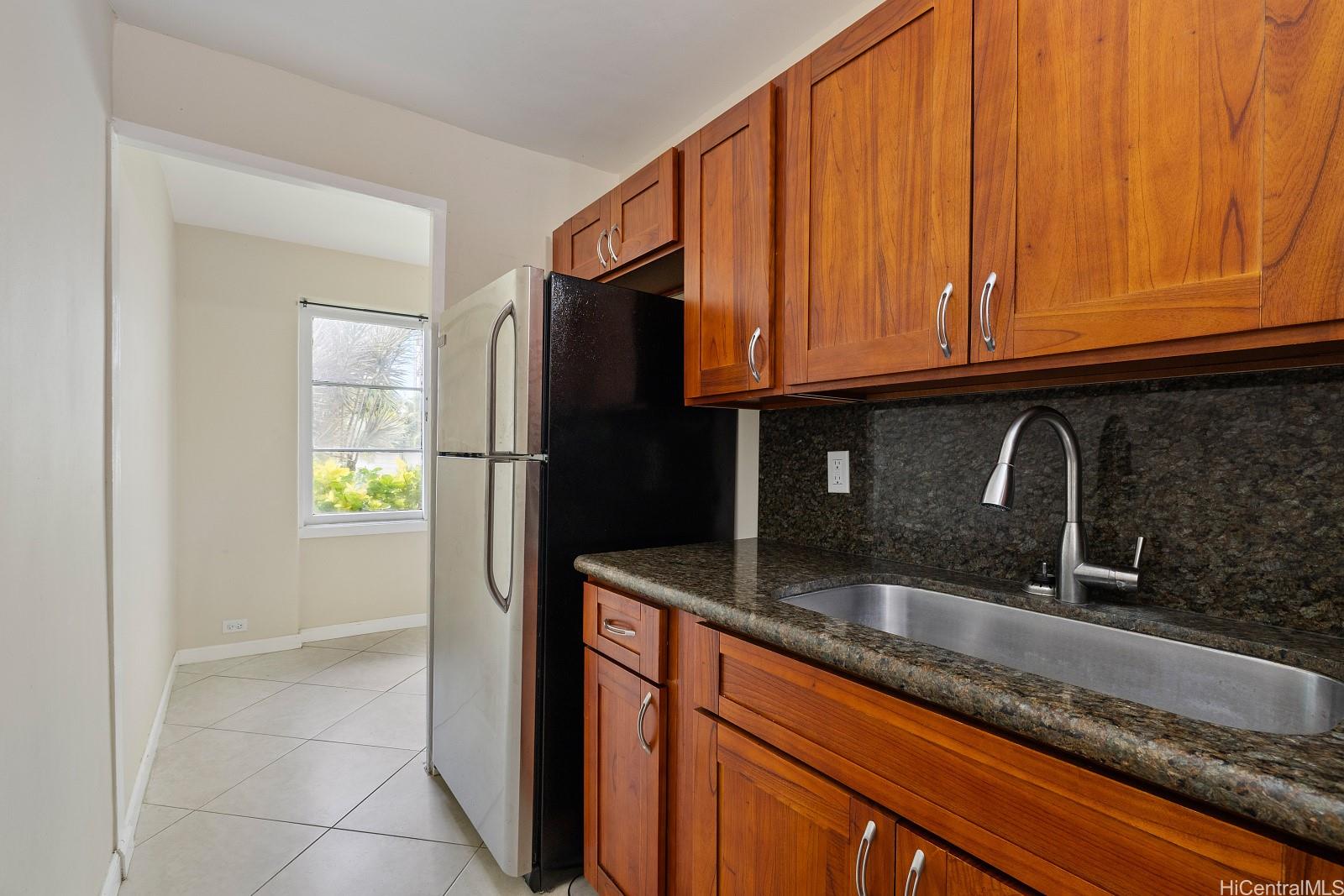 Marina Gardens condo # 104, Honolulu, Hawaii - photo 6 of 24