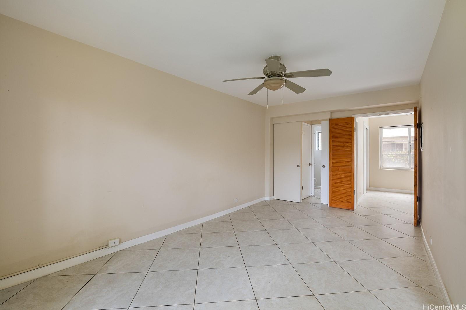 Marina Gardens condo # 104, Honolulu, Hawaii - photo 8 of 24