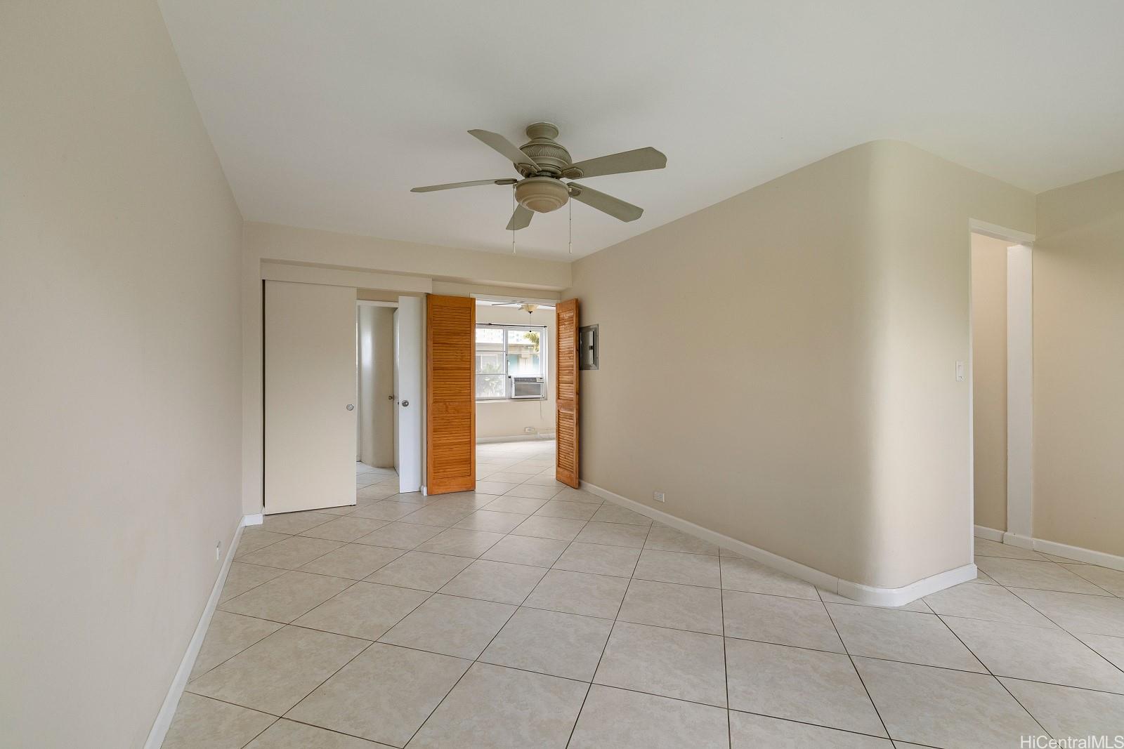 Marina Gardens condo # 104, Honolulu, Hawaii - photo 9 of 24