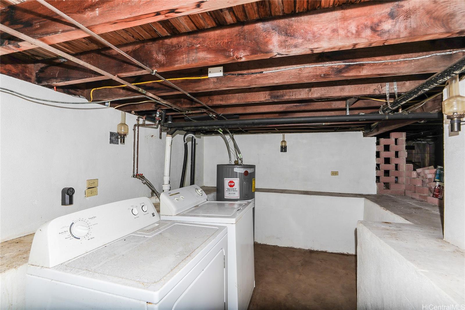 1627  Halekoa Dr Waialae Nui Rdge, Diamond Head home - photo 20 of 25