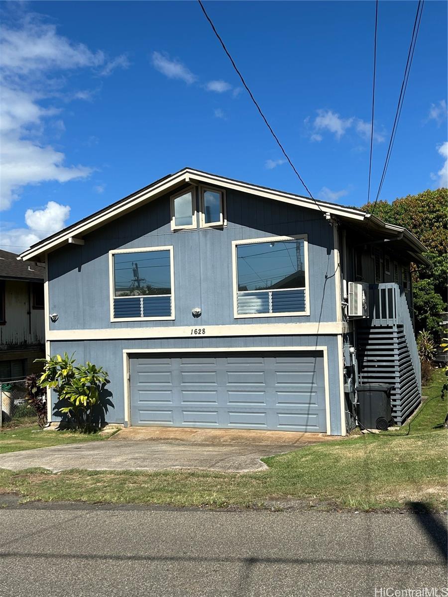 1628  Aupuni Street Kamehameha Heights, Honolulu home - photo 2 of 14