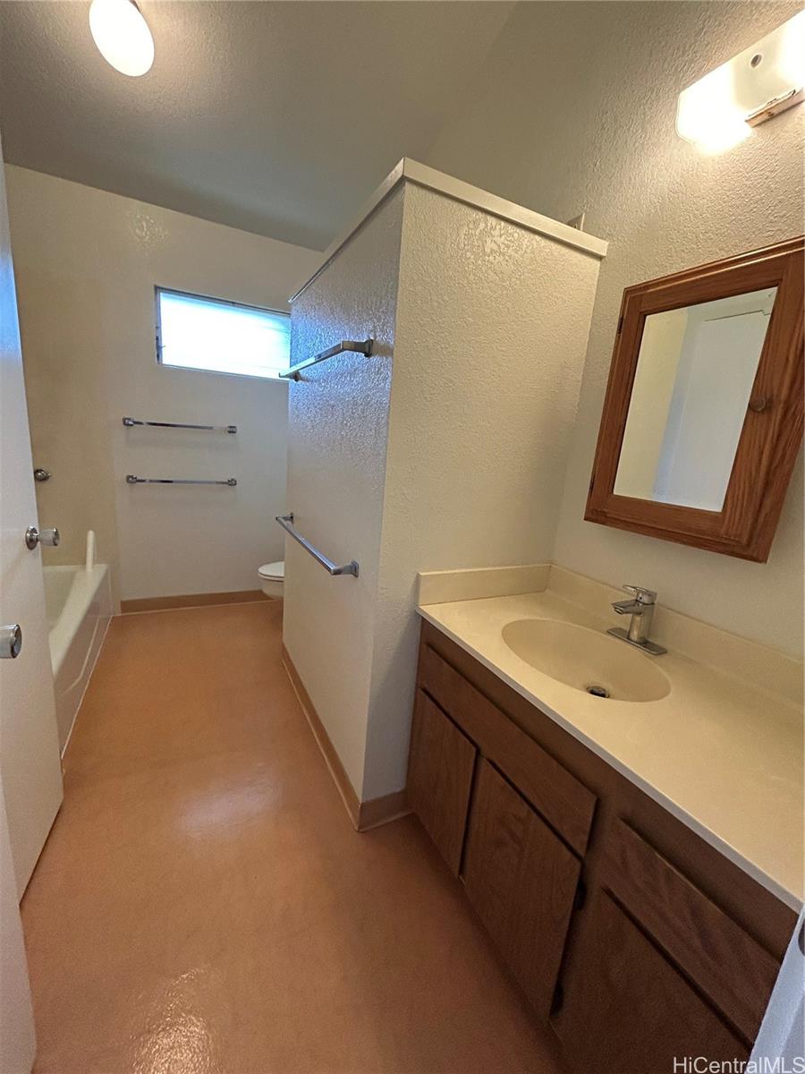 1628  Aupuni Street Kamehameha Heights, Honolulu home - photo 5 of 14