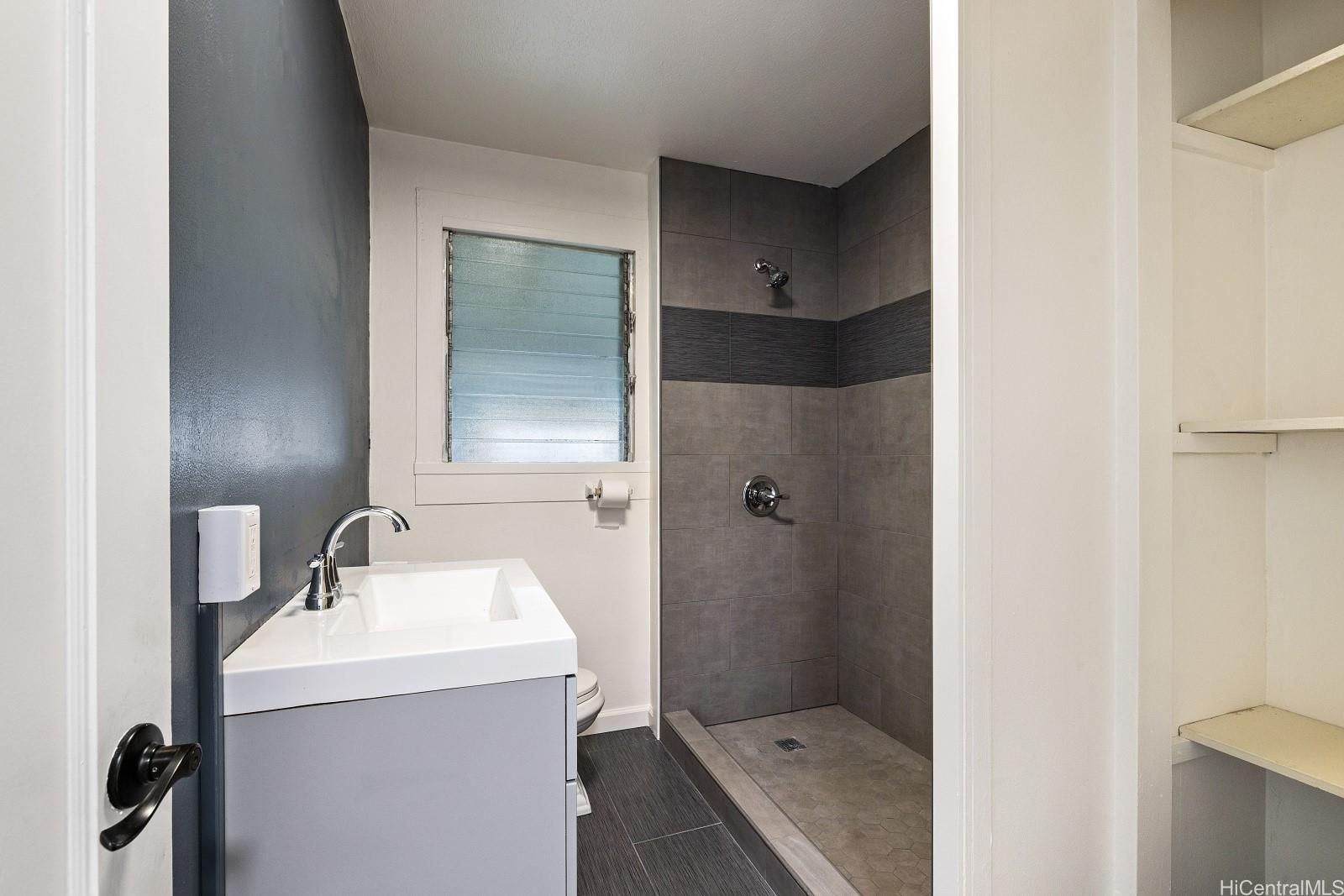 163 Makaweo Ave Wahiawa - Rental - photo 13 of 25