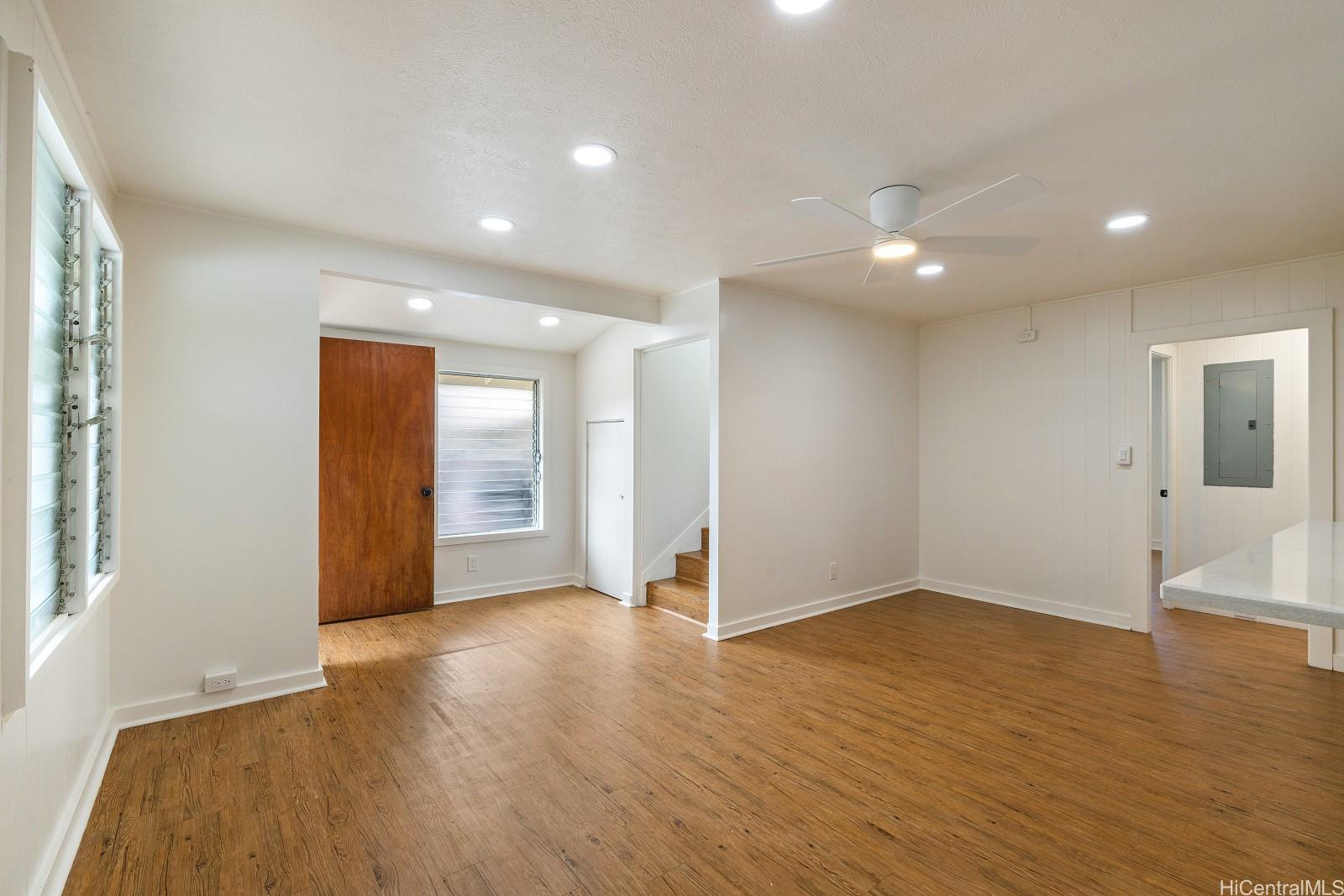 163 Makaweo Ave Wahiawa - Rental - photo 6 of 25