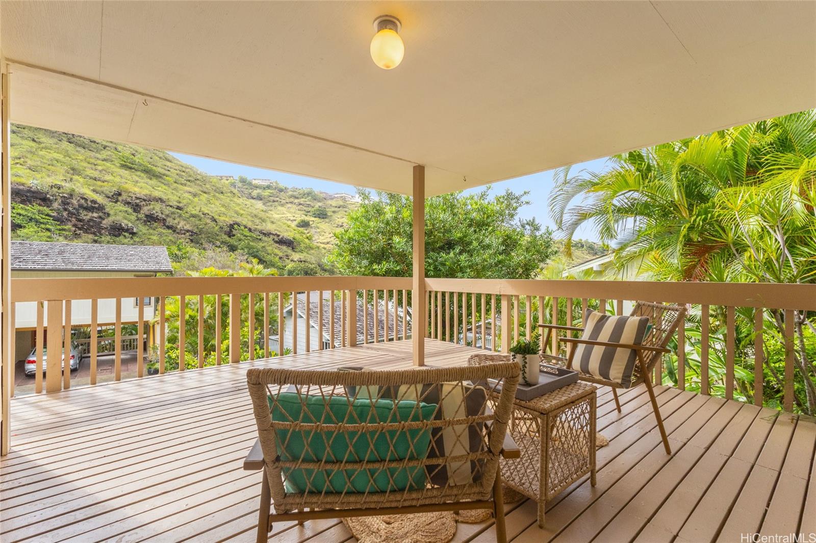 1630  Kalaniiki Street Kalani Iki, Diamond Head home - photo 5 of 25