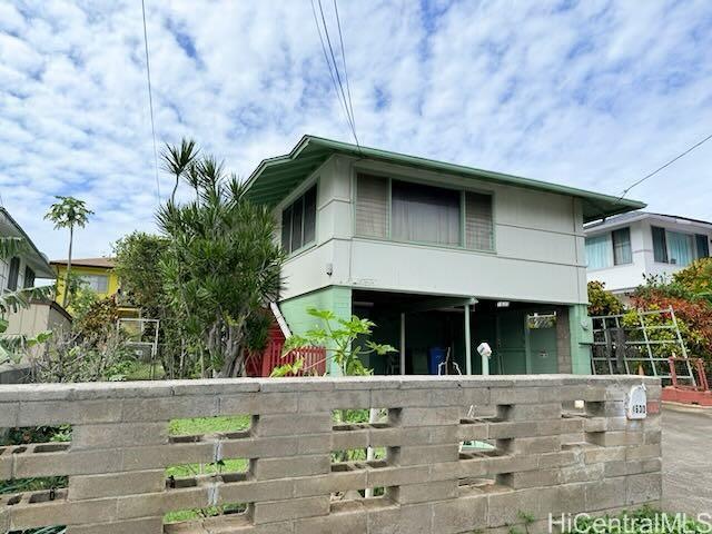 1630  Kino St Kalihi-lower, Honolulu home - photo 2 of 16