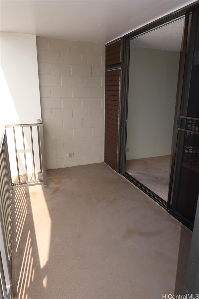 Camelot condo # 1004, Honolulu, Hawaii - photo 17 of 19