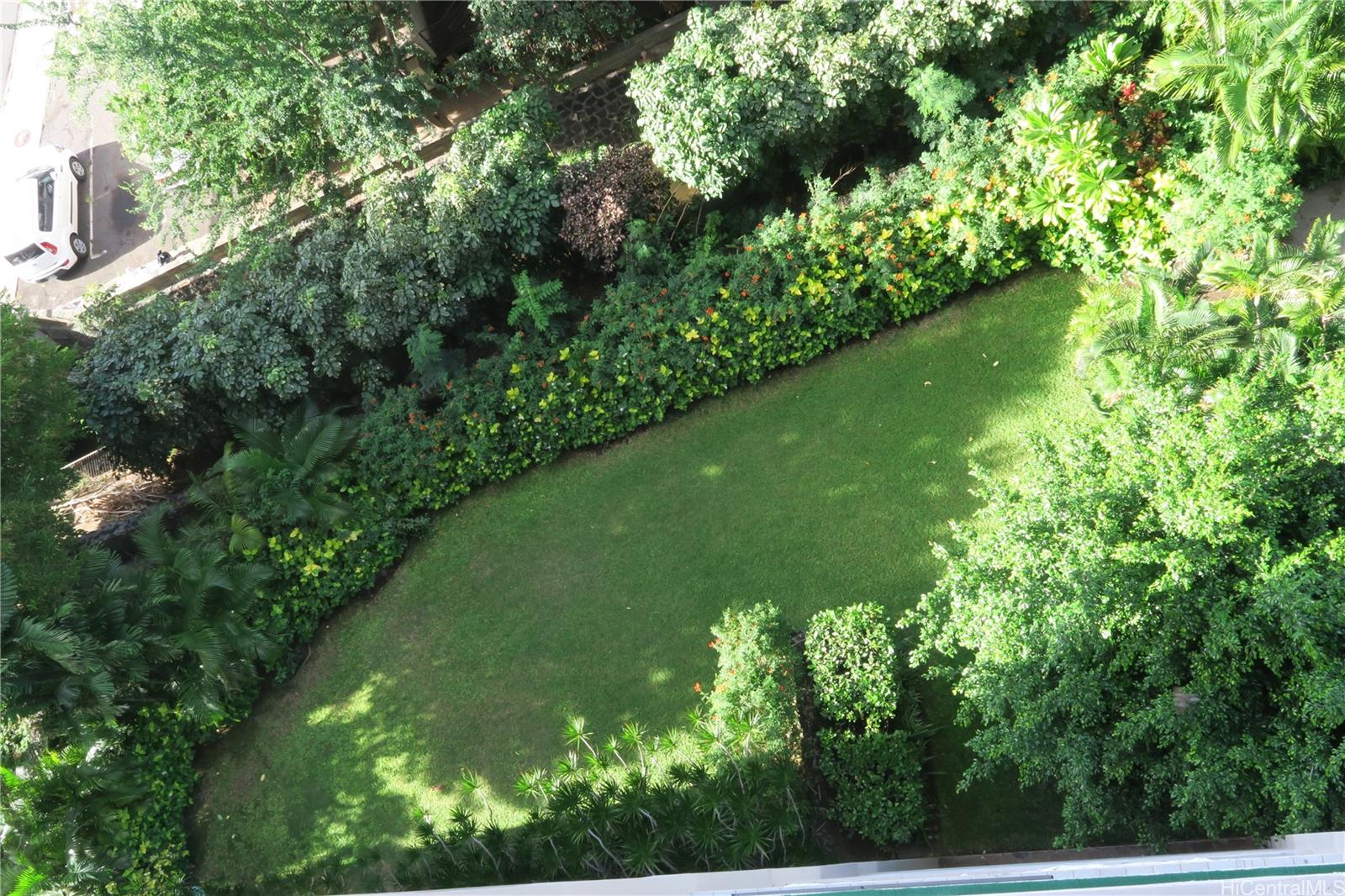 Camelot condo # 1004, Honolulu, Hawaii - photo 18 of 19