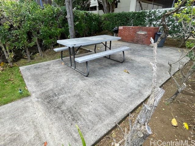 Camelot condo # 1006, Honolulu, Hawaii - photo 15 of 17