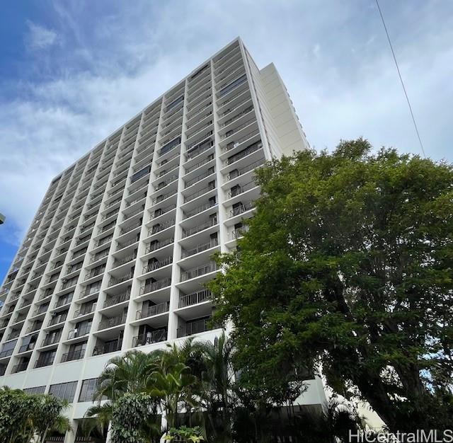 Camelot condo # 1006, Honolulu, Hawaii - photo 6 of 17