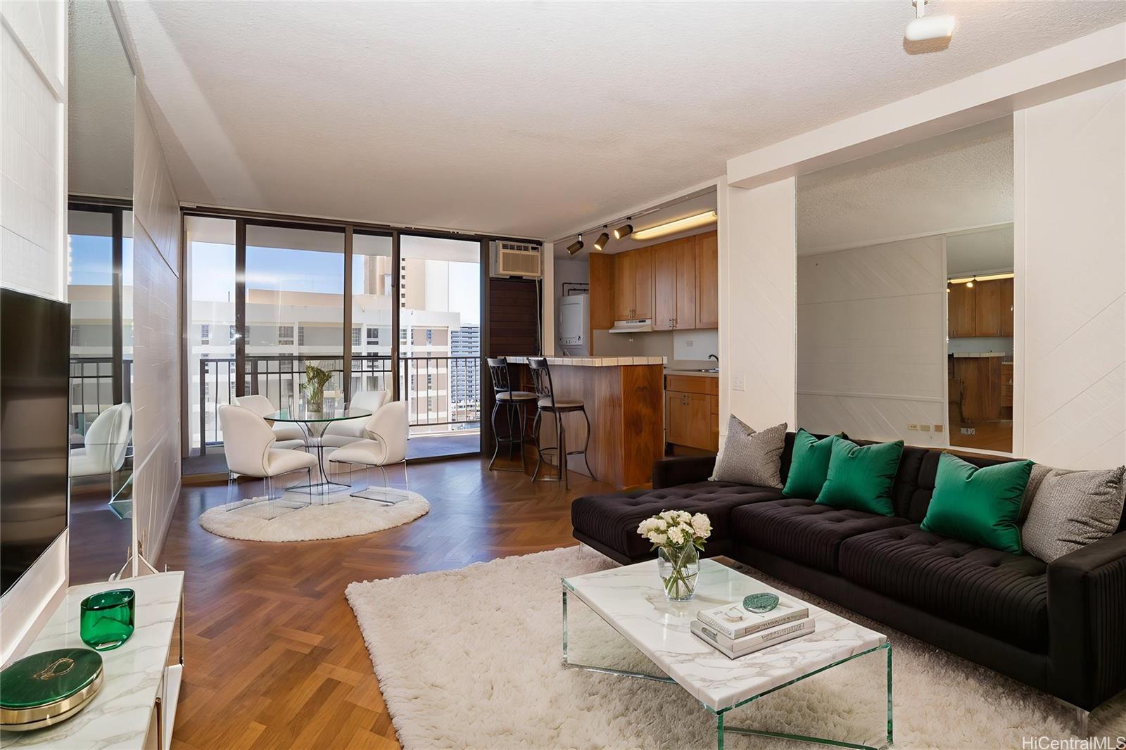 Camelot condo # 1403, Honolulu, Hawaii - photo 5 of 12