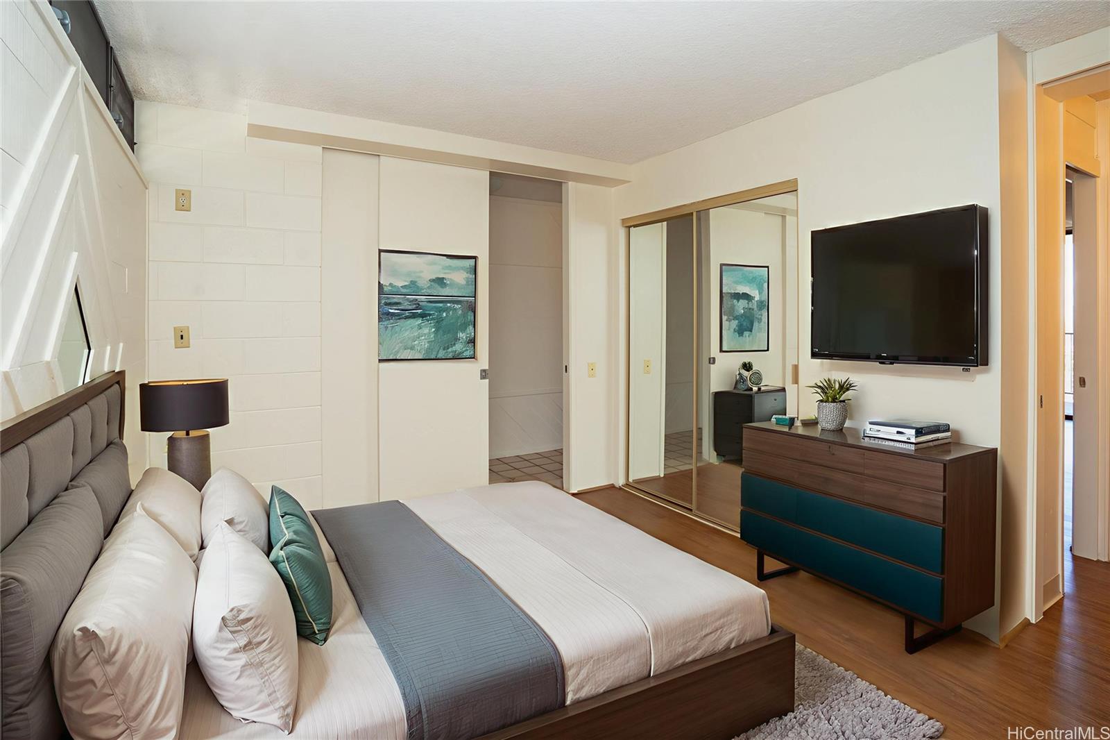 Camelot condo # 1403, Honolulu, Hawaii - photo 6 of 12